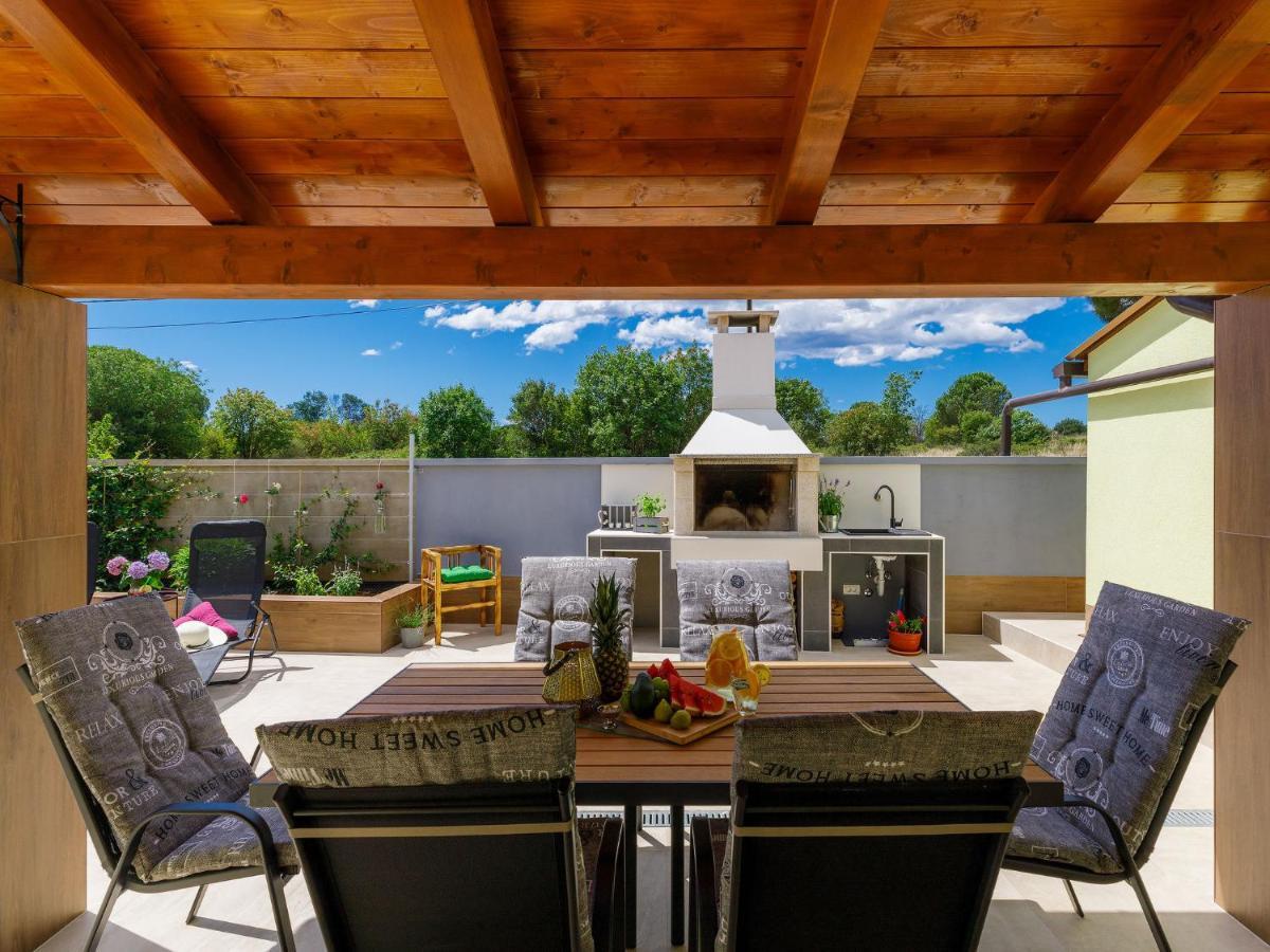 Holiday Home Laura By Interhome PUY Exterior foto